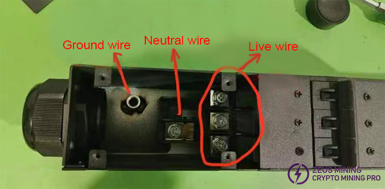 APW11 PSU cable connected to the air switch