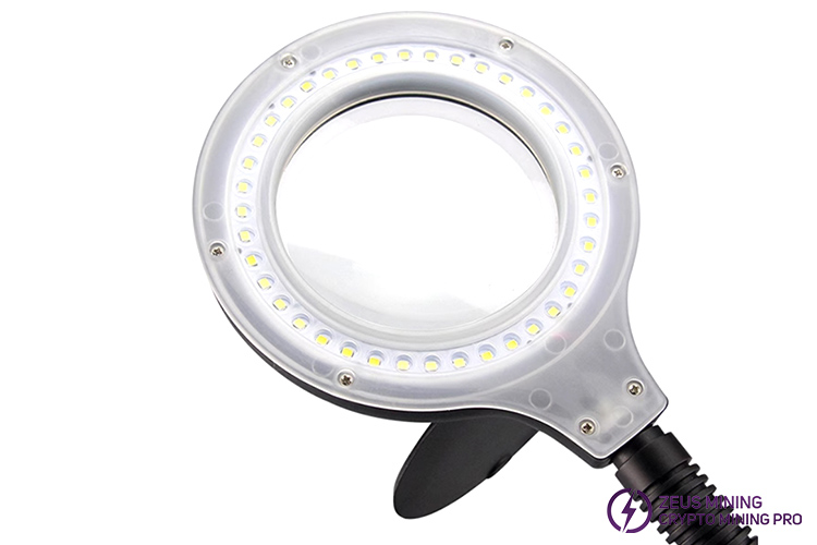 LED lamp for the magnifying